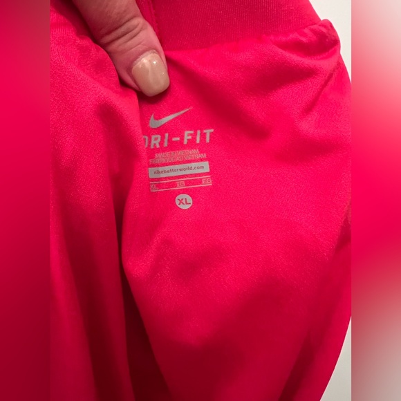 Nike dri fit shorts - Picture 2 of 4